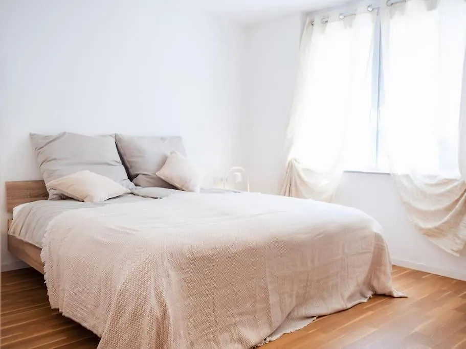 4-Zimmer-Apartment - Messe - Airport - Tiefgarage - 3-Schlafzimmer - Kueche ラインフェルデン＝エヒターディンゲン アパート