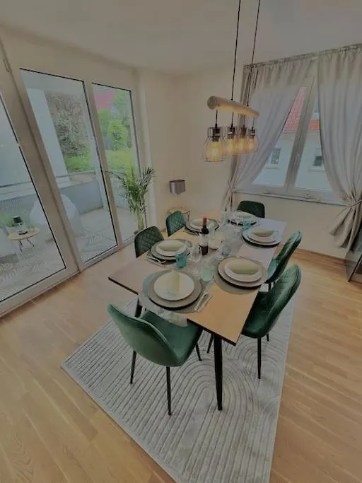 アパート 4-Zimmer-Apartment - Messe - Airport - Tiefgarage - 3-Schlafzimmer - Kueche ラインフェルデン＝エヒターディンゲン