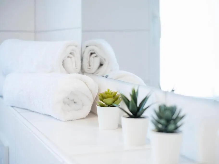 4-Zimmer-Apartment - Messe - Airport - Tiefgarage - 3-Schlafzimmer - Kueche ラインフェルデン＝エヒターディンゲン アパート