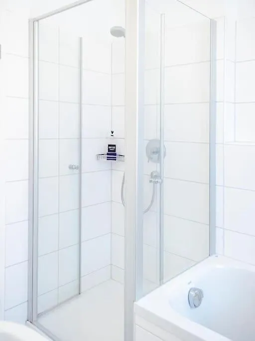 4-Zimmer-Apartment - Messe - Airport - Tiefgarage - 3-Schlafzimmer - Kueche ラインフェルデン＝エヒターディンゲン 0*,