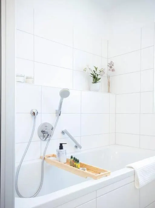 アパート 4-Zimmer-Apartment - Messe - Airport - Tiefgarage - 3-Schlafzimmer - Kueche ラインフェルデン＝エヒターディンゲン